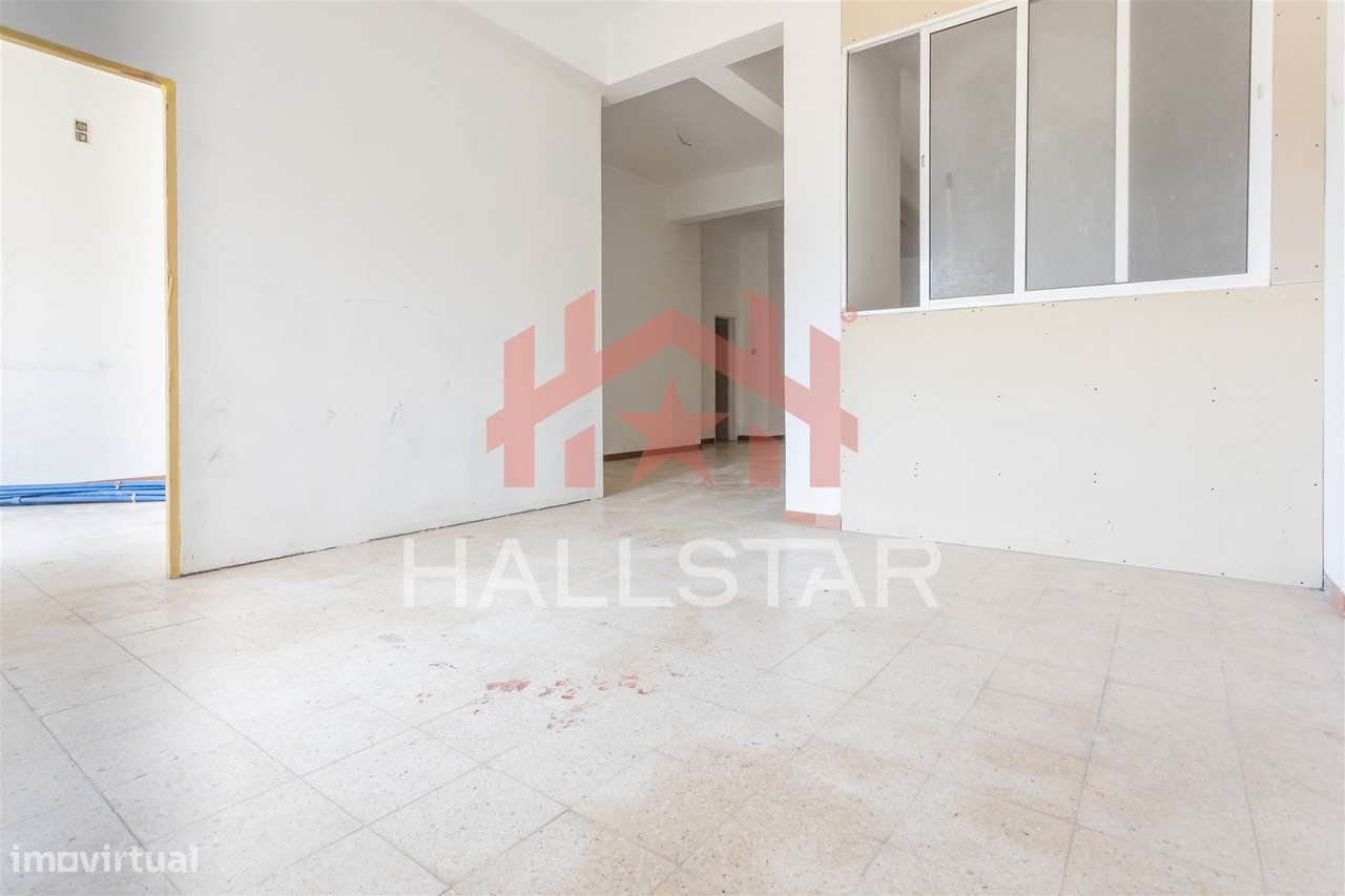 Loja / 220m² de Área Total / Quinta da Alçada-7