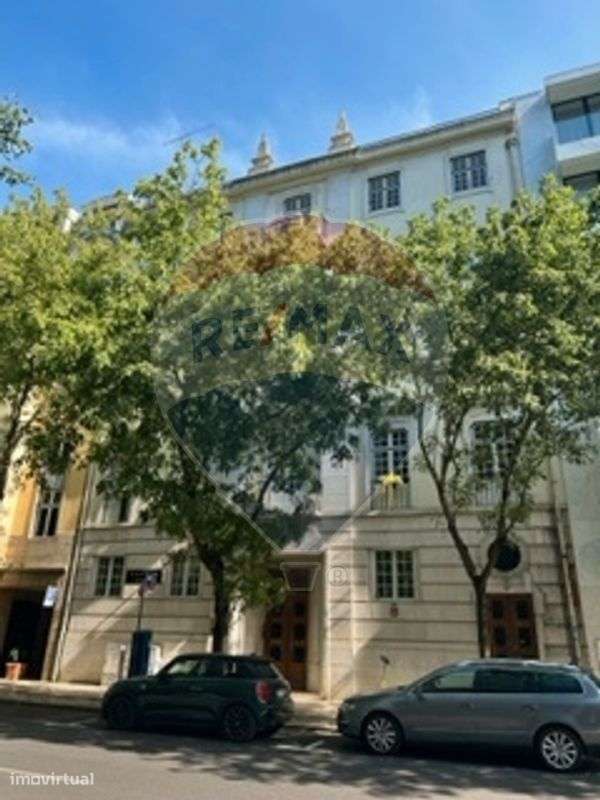 Apartamento T9 para venda - Grande imagem: 1/24