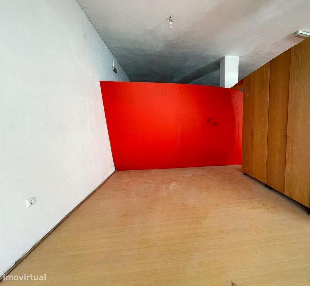 Imóvel Banco Loja no centro São João da Madeira - Grande imagem: 5/15