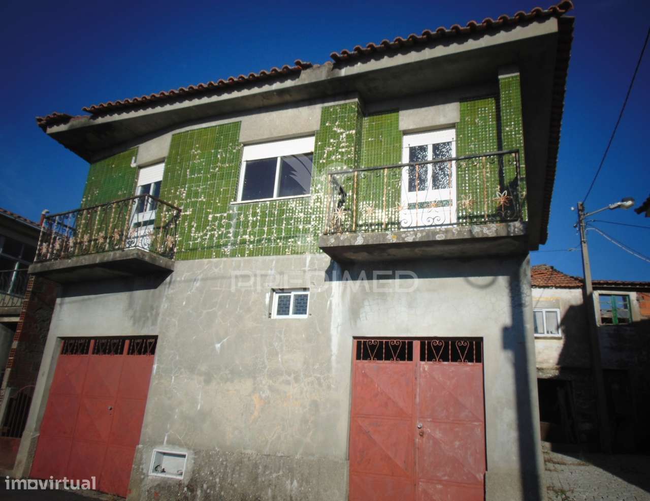 3 moradias geminadas para recuperação em Abaças - Vila Real - Grande imagem: 2/36