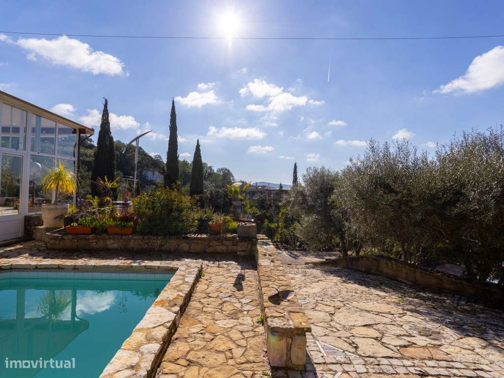 Propriedade Única em Zona Privilegiada com Vista Mar e Piscina - Loulé-51