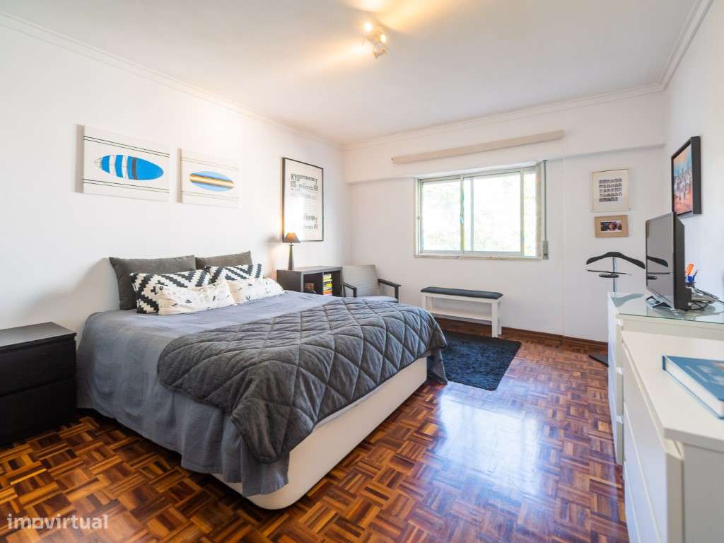 T2 Massamá junto ao Shopping - Espaço, Luz e Excelente Localização-12