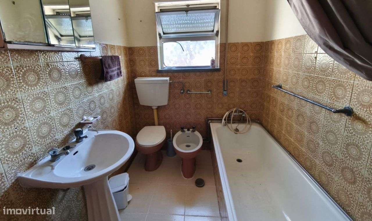 Apartamento T3+T2 com garagem, Amieirinha-Marinha Grande-14