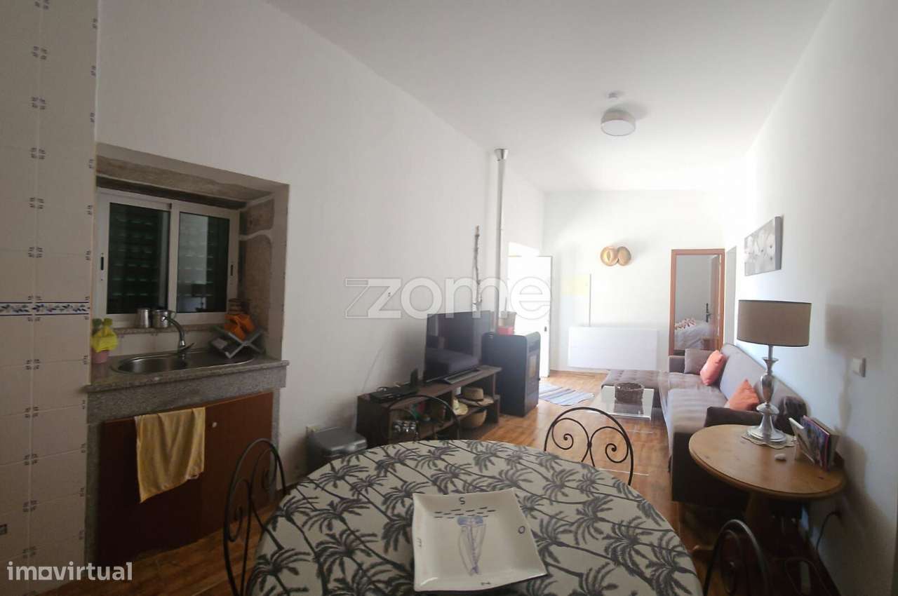 Moradia T2+1 com garagem e jardim | Vila Verde, Alijó-8