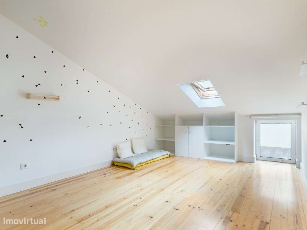 Apartamento T3 duplex junto à Praça de Espanha, Lisboa-17