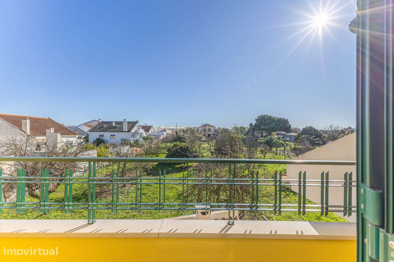 Moradia em Banda T4 | 3 Pisos | Aldeia de Paio Pires 490.000 € | 249 m-18