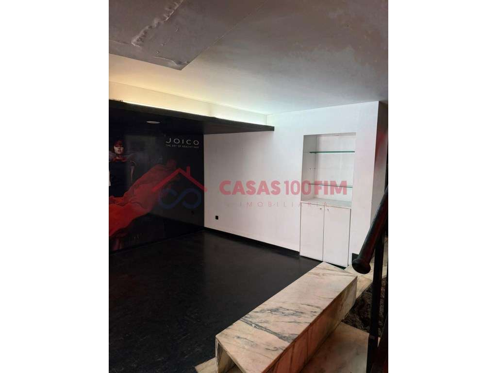 Excelente loja no Porto - Cedofeita-4