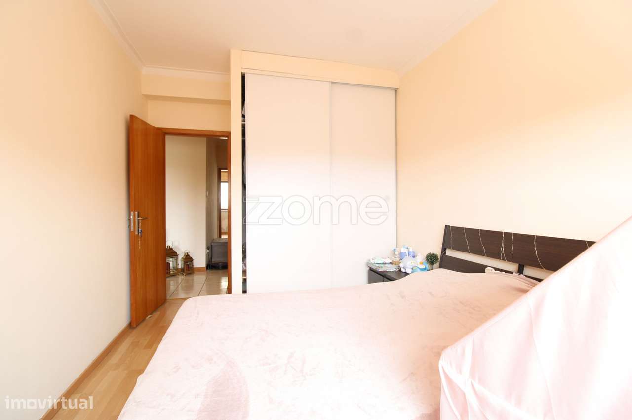 Andar Moradia T2 com Terraço, Garagem e 3 Frentes – Alto de Soutelo-8