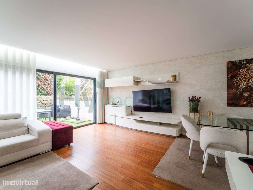 Arrenda-se Moradia T3 Totalmente Mobilada e Equipada - Grande imagem: 4/53