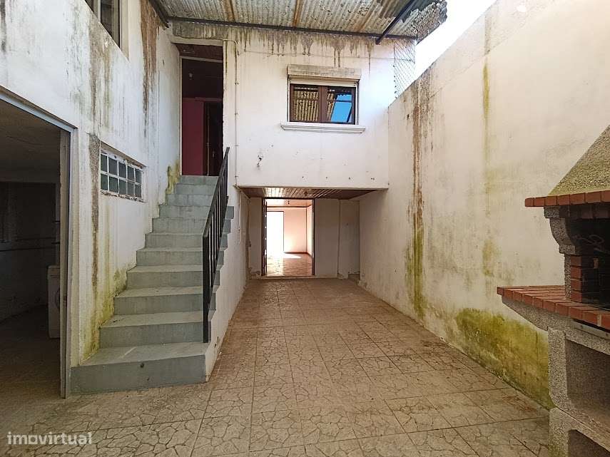 Moradia T4 p/remodelar, Póvoa, Figueira de Lorvão, a 20 km de Coimbra-13