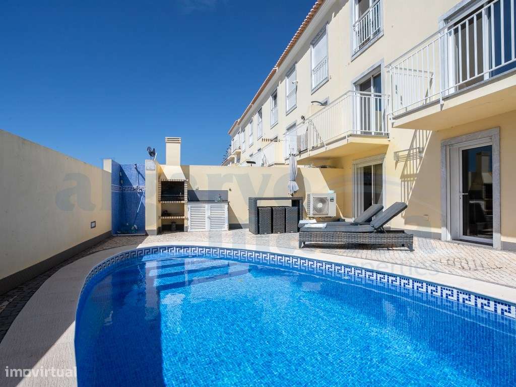 EXCLUSIVO! Moradia T3 Moderna com Piscina Privada no coração de Vil...-8