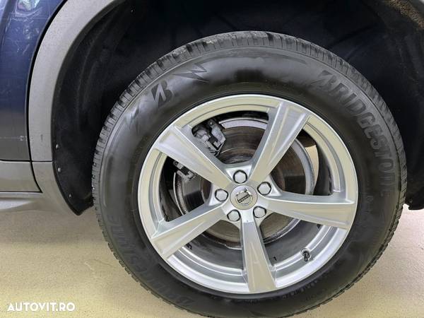 Volvo XC 90 D5 AWD Geartronic Kinetic - 12