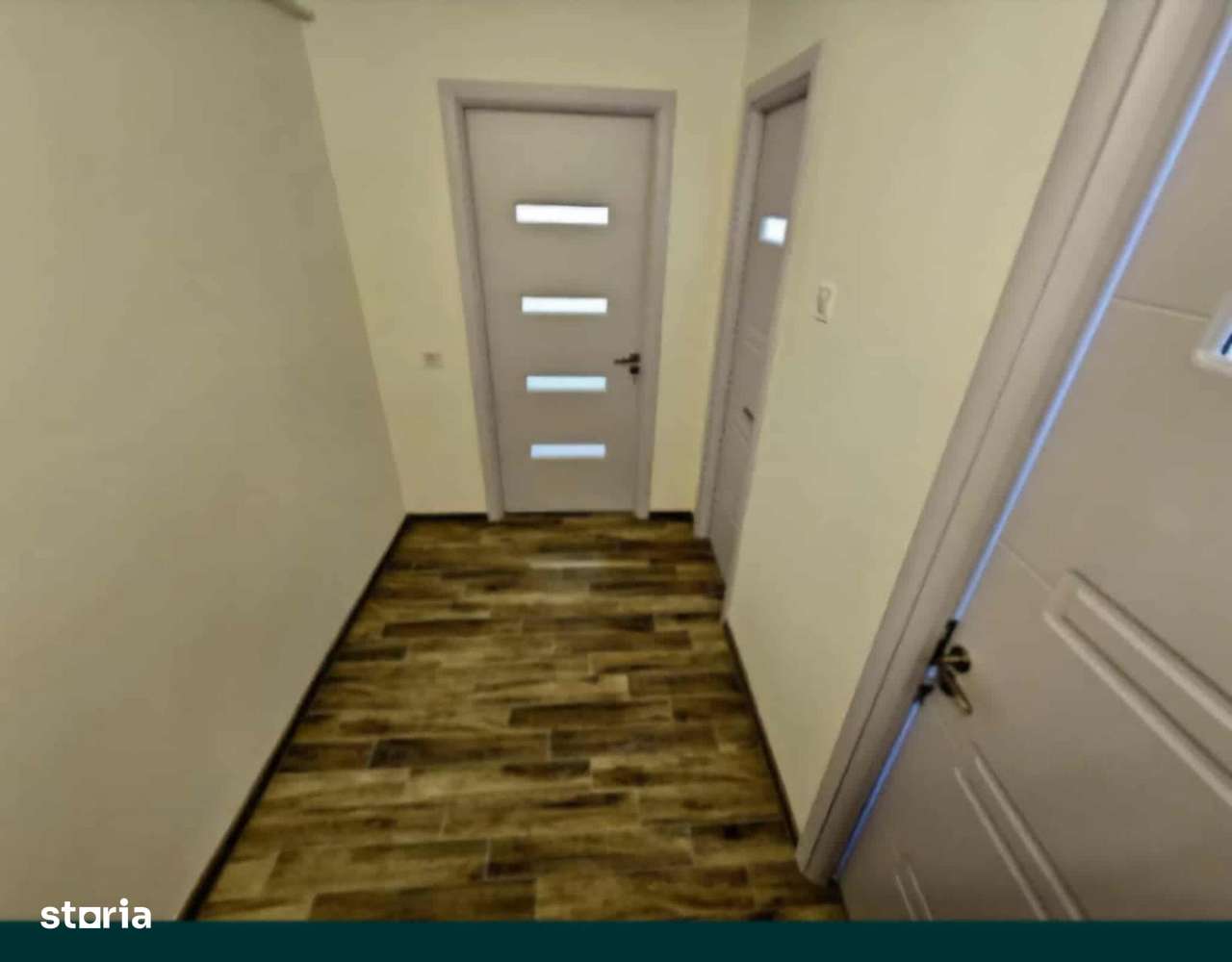 Vand 1 camera tiglina 2 parter pret 49.500 euro-3