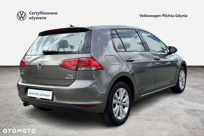 Volkswagen Golf - 5