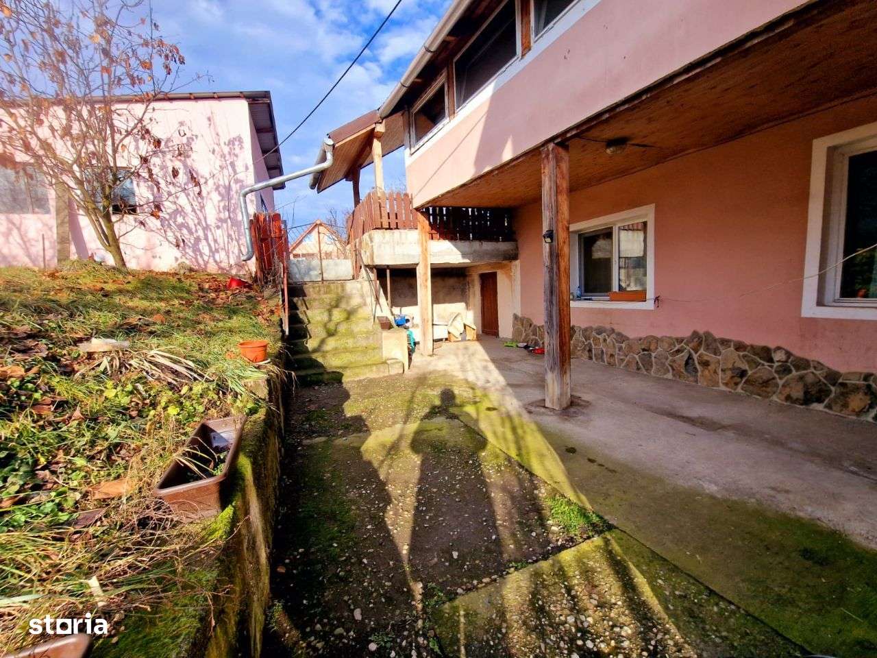 Casa in Sancrai singur in curte 2 garaje 771 arii teren la Principala - Imagine principală: 5/16