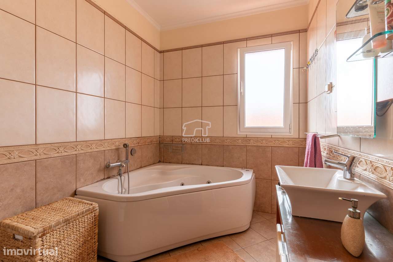 Moradia T2 + 1 - Santa Cruz-22