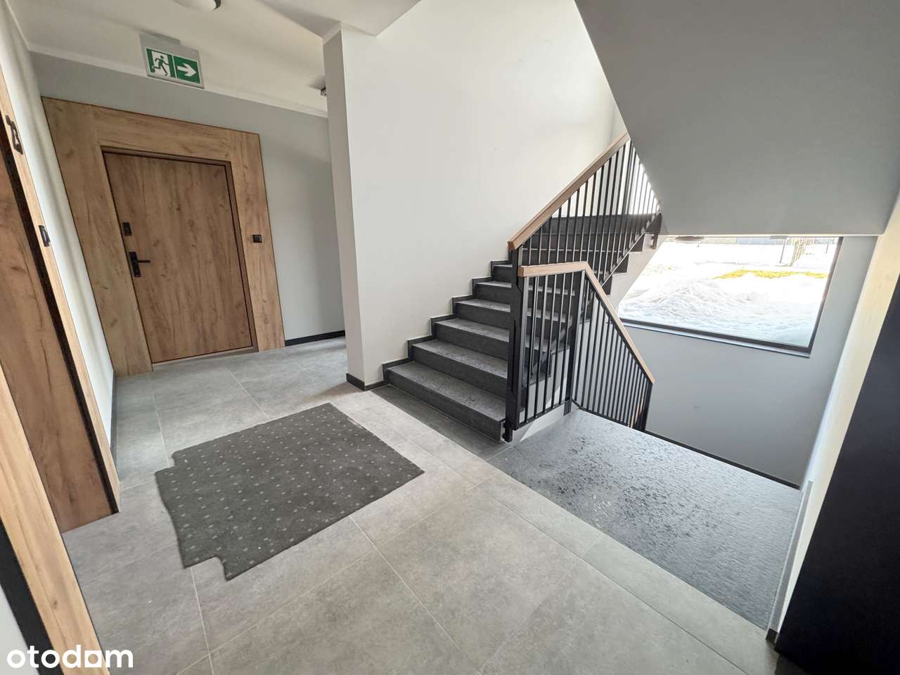 M2 W KTÓRYM DOBRZE SIĘ MIESZKA W MIEJSCU, W KTÓRYM DOBRZE SIĘ ŻYJE!-0