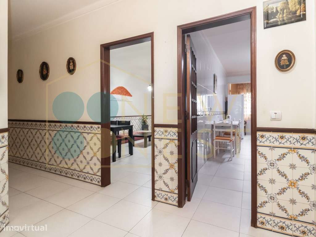 Apartamento T3 com elevador e parqueamento, junto ao Hospital-11