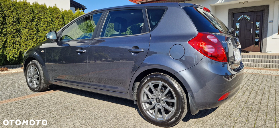 Kia Ceed Cee'd 1.6 Comfort + - 6