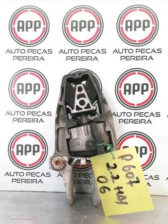 Apoio motor Peugeot 607 2.2 HDI de 2006. - 1