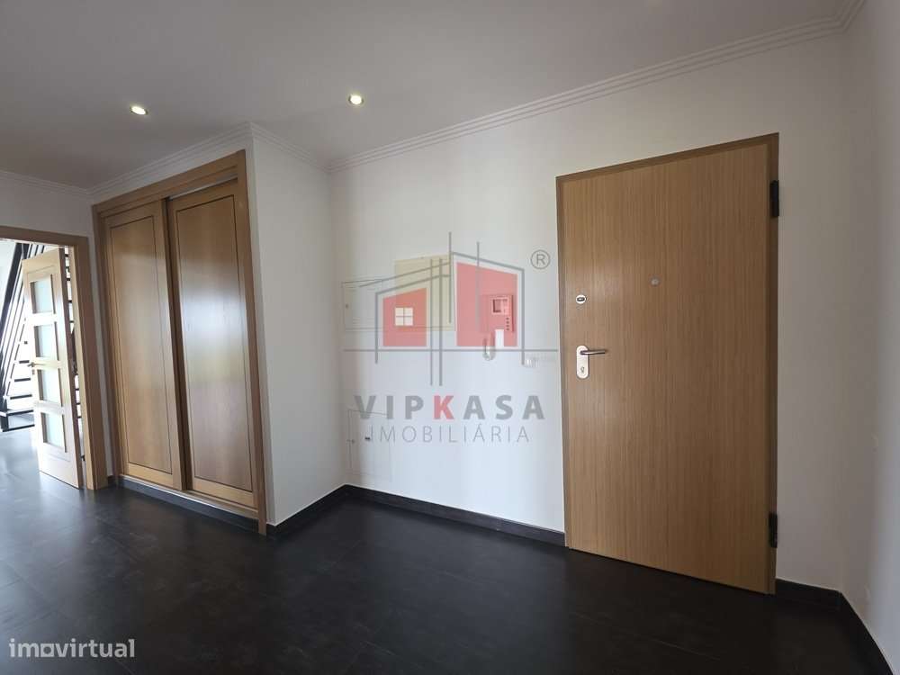 Apartamento T3+1 em Mafra-2