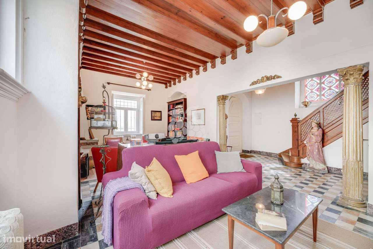 Moradia histórica T6  em Sintra com jardim, piscina e garagem-5