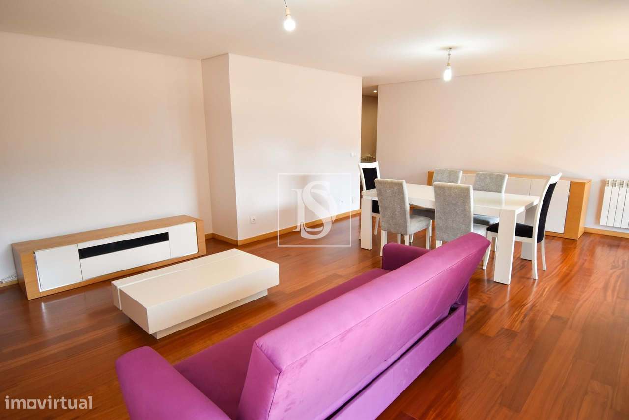 T3 como NOVO, com 3 Lugares de garagem e Arrumos, em Condomínio fechad - Grande imagem: 5/27