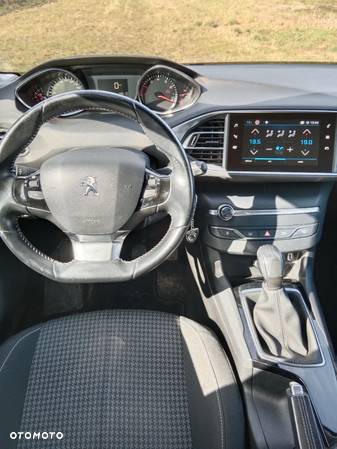 Peugeot 308 1.2 PureTech Active S&S - 6