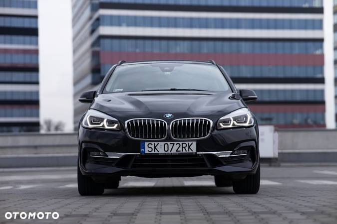 BMW Seria 2 220d - 12