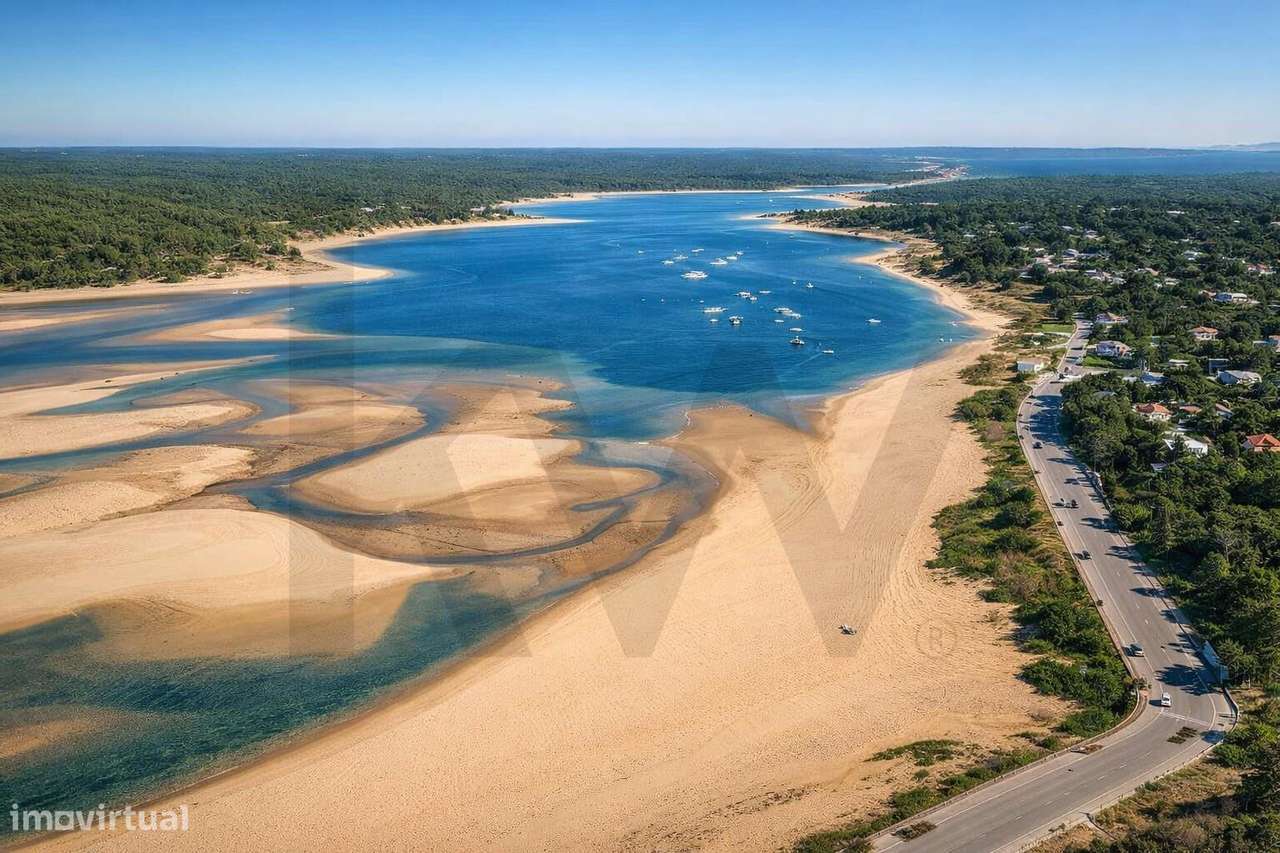 Prédio para Recuperação com Elevado Potencial de Investimento na Lagoa - Grande imagem: 5/16