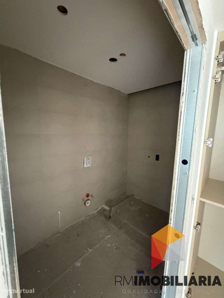 Apartamentos NOVOS T2+1 Costa Cabral-9