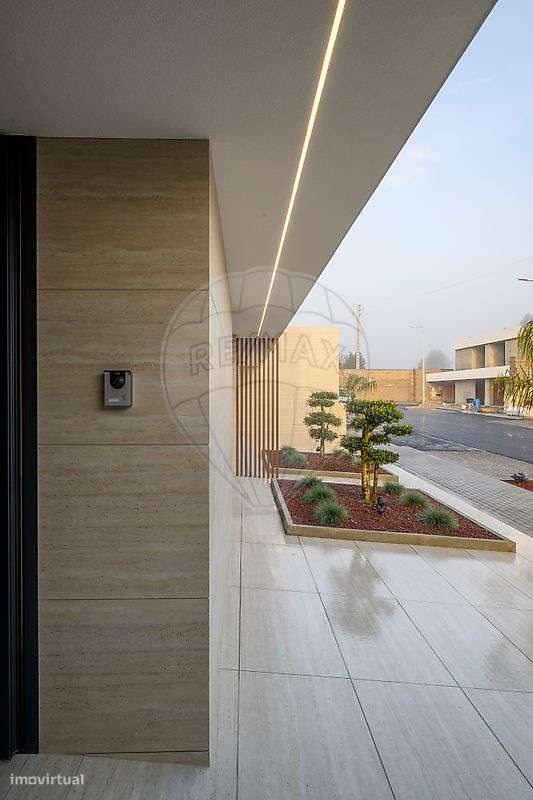 Moradia T4 para venda - Grande imagem: 4/35