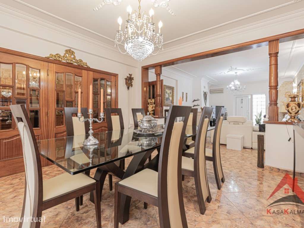 Moradia Isolada T4 com Aproveitamento de Sótão - Quinta do Conde-9