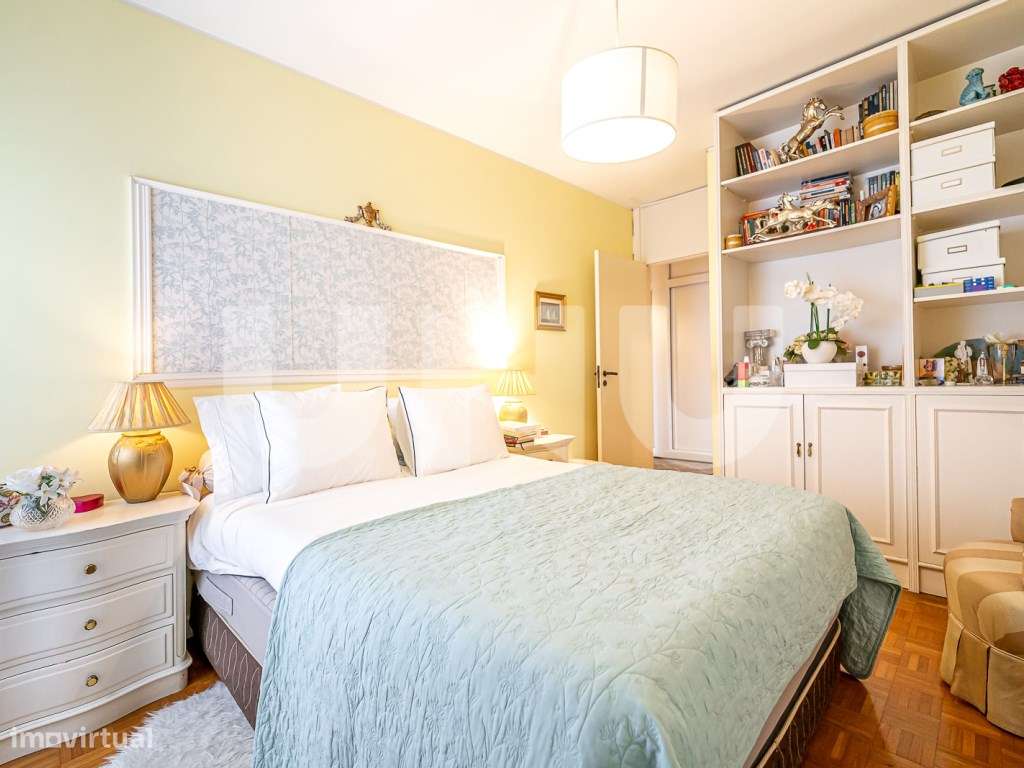 Apartamento T2 com vista desafogada em Algés - Rua Margarida Palla-7