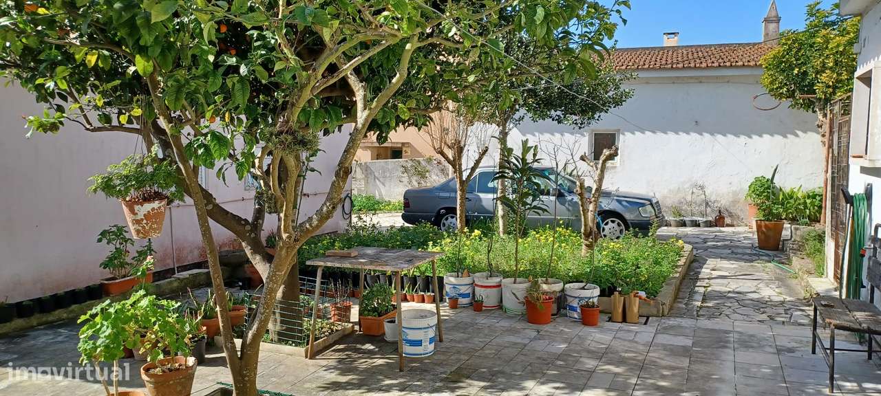 Moradia T5 no Algueirão – Potencial Único em Lote de 585 m² - Grande imagem: 4/13