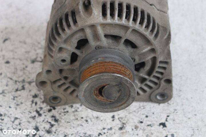 Alternator Volkswagen Polo III 1,9 SDI 028903026B - 2