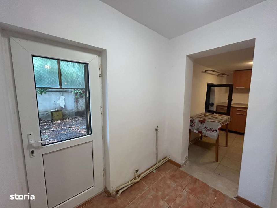 Casa plan parter, 323 mp teren, 85 mp utili, in apropierea C.N. Fratii - Imagine principală: 5/14