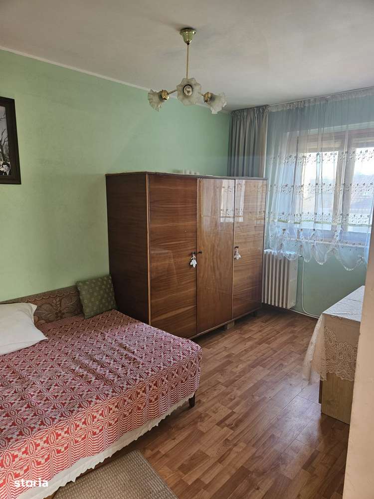 Apartament 3 camere zona Primaverii /Scoala 12 , etaj 4 cu sarpanta-7