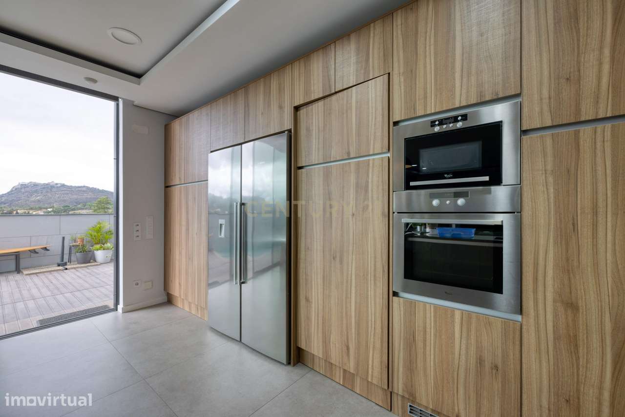 Moradia unifamiliar na Urbanização dos Jardins de Santiago, Setúbal-18