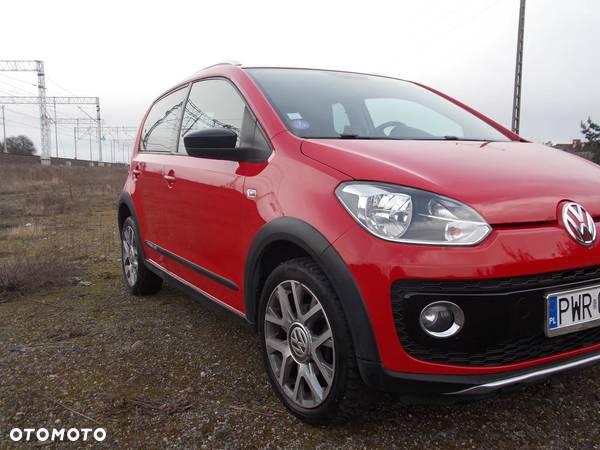 Volkswagen up! 1.0 cross Perfectline - 4