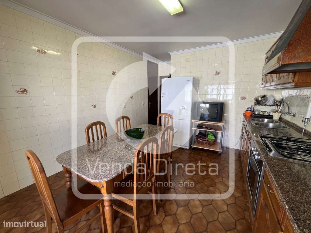 Andar de moradia T3 com garagem, Barreiro-12