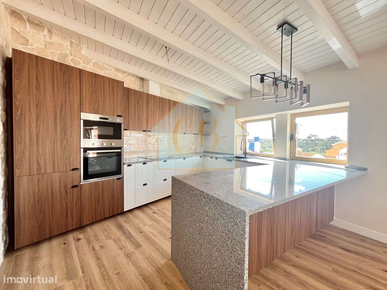 Moradia t2 +1 - totalmente recuperada -CADRICEIRA-4