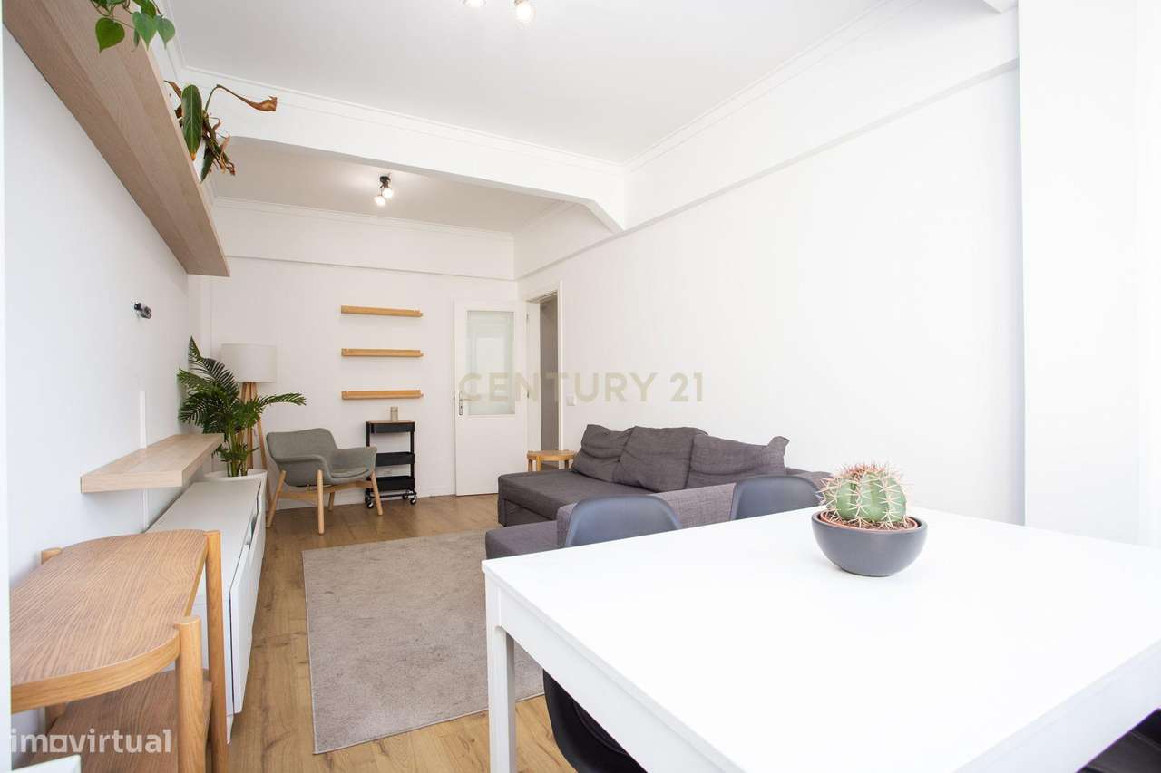 Apartamento T2 a venda Renovado e Mobilado | Pronto a Habitar-18