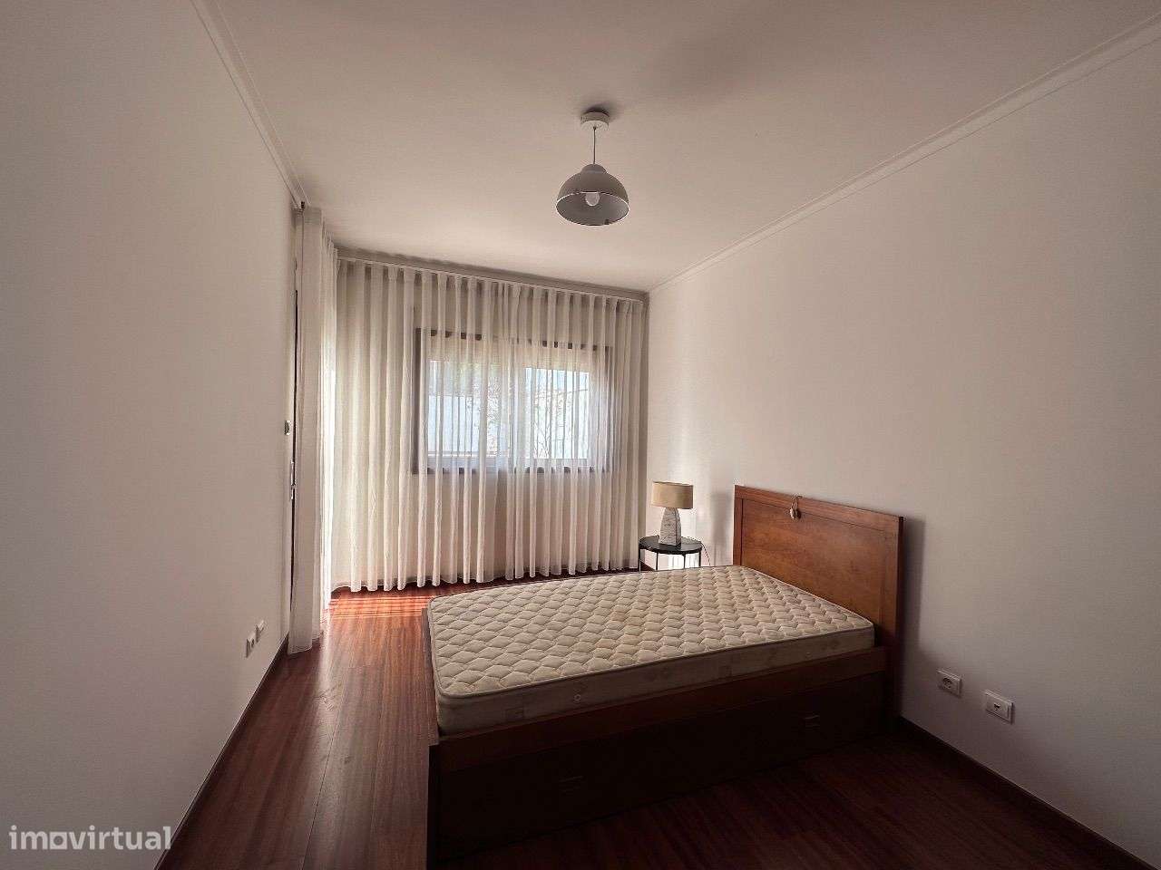 Apartamento T2 com terraço e garagem em Braga - Grande imagem: 3/12