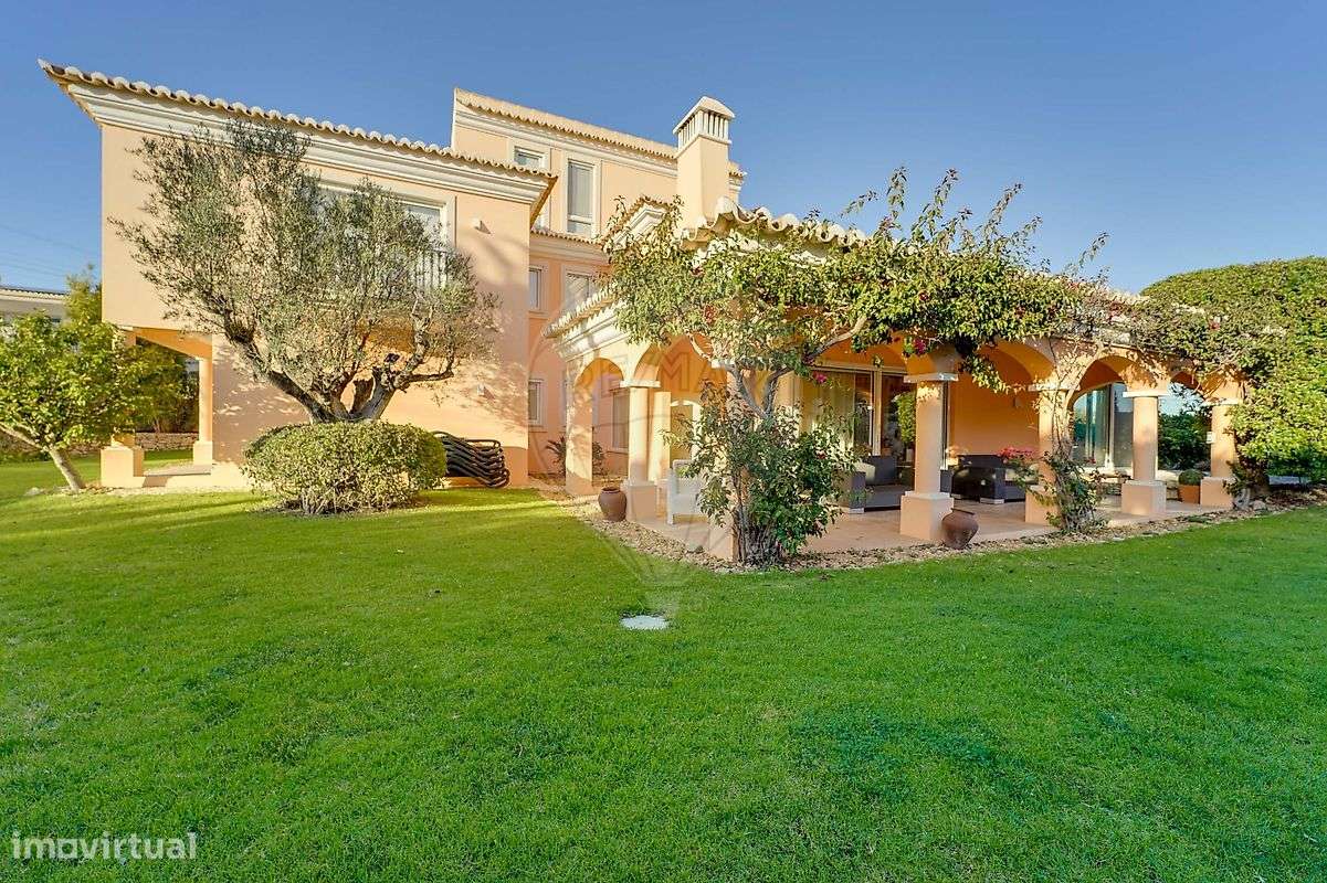 Moradia T5 para venda - Grande imagem: 1/50