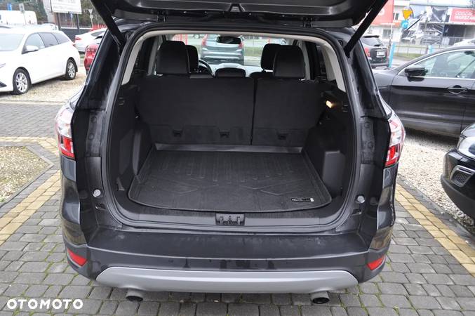 Ford Escape 2.0 EcoBoost AWD Titanium - 31