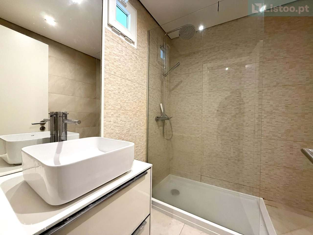 Apartamento T1+1 Misericórdia-11