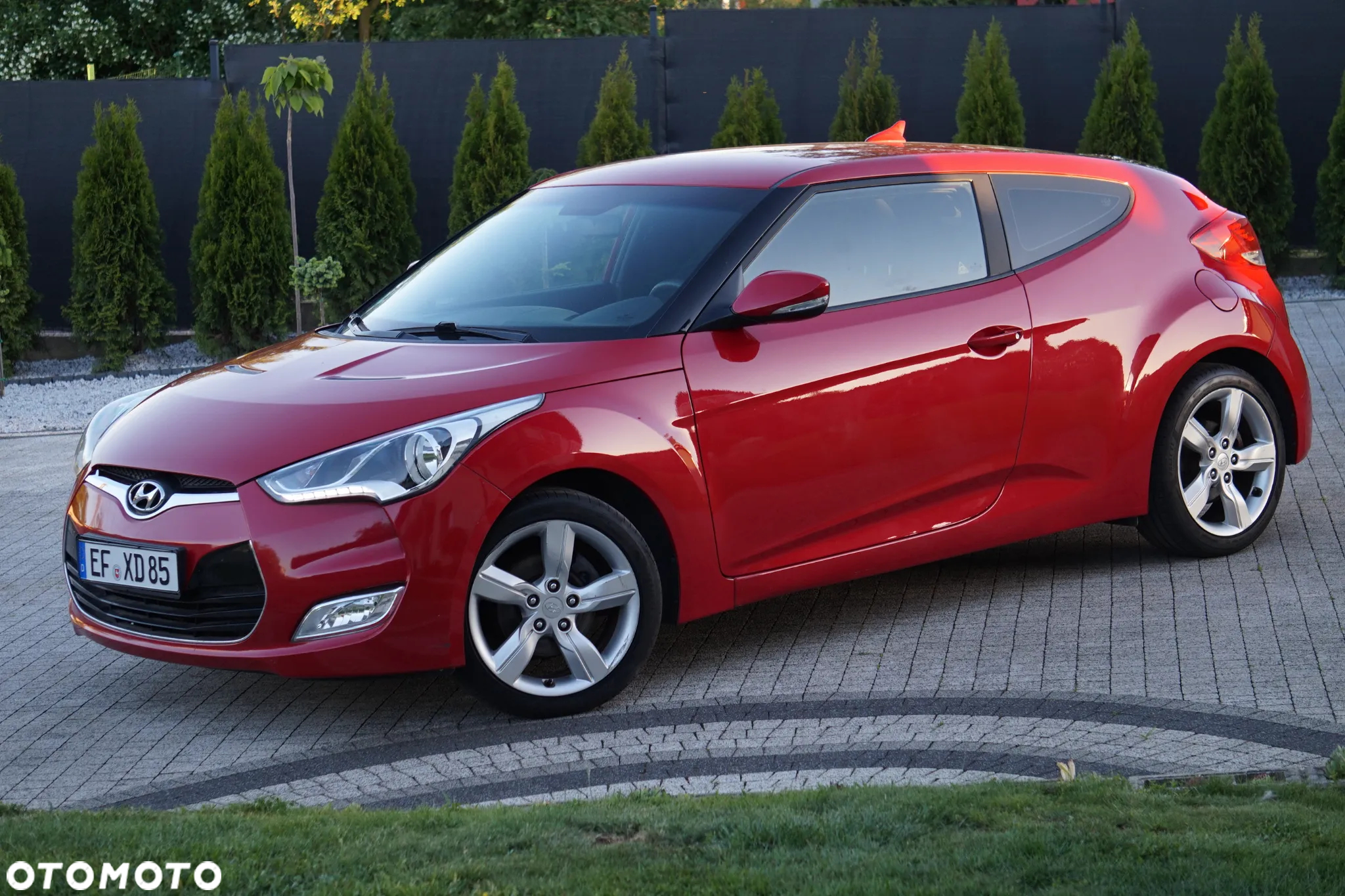 Hyundai Veloster - 2