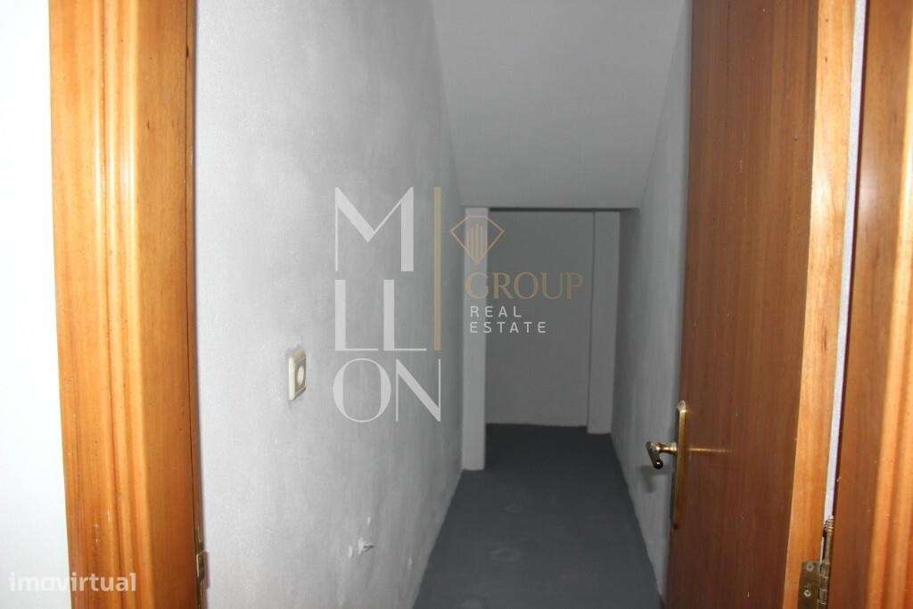 Moradia T4 com garagem-28