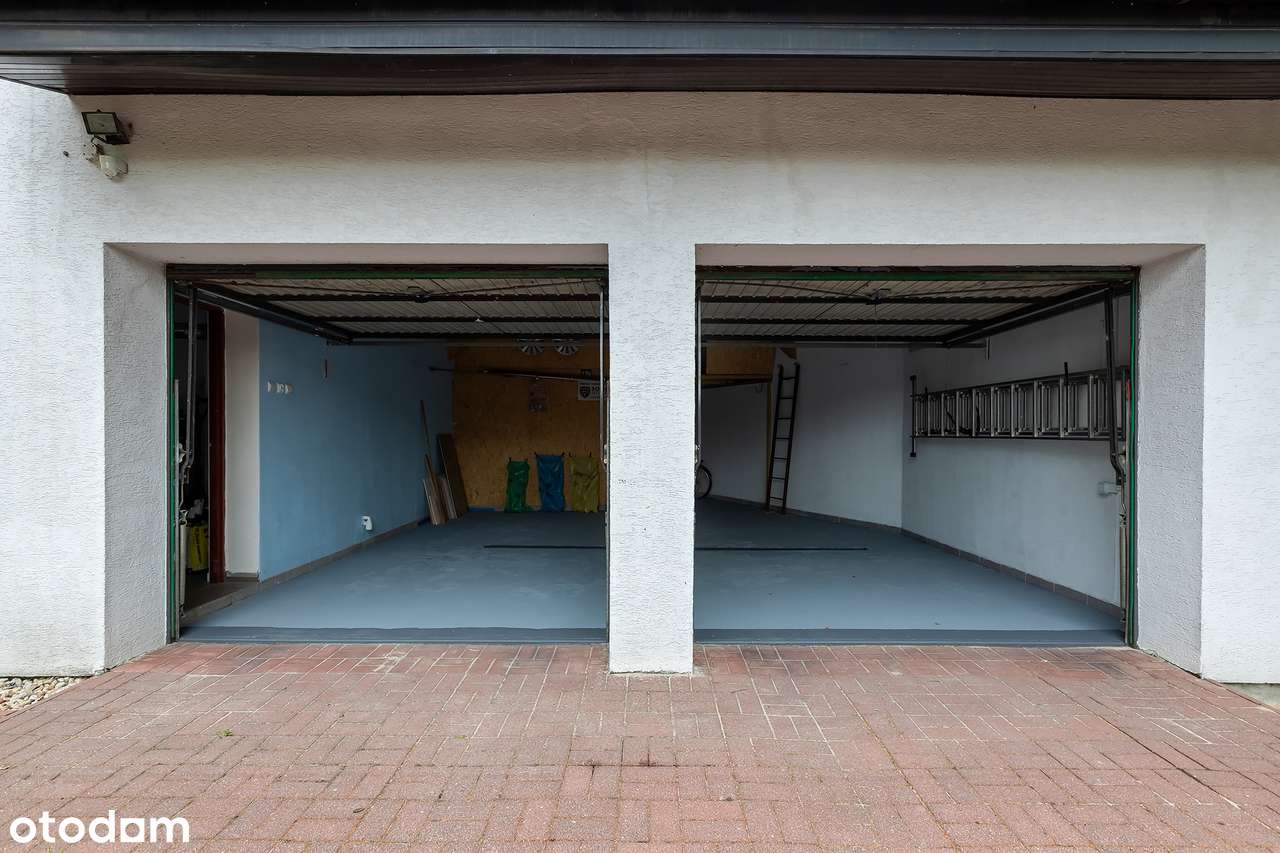 Przestronny dom w Plewiskach, podwójny garaż-10